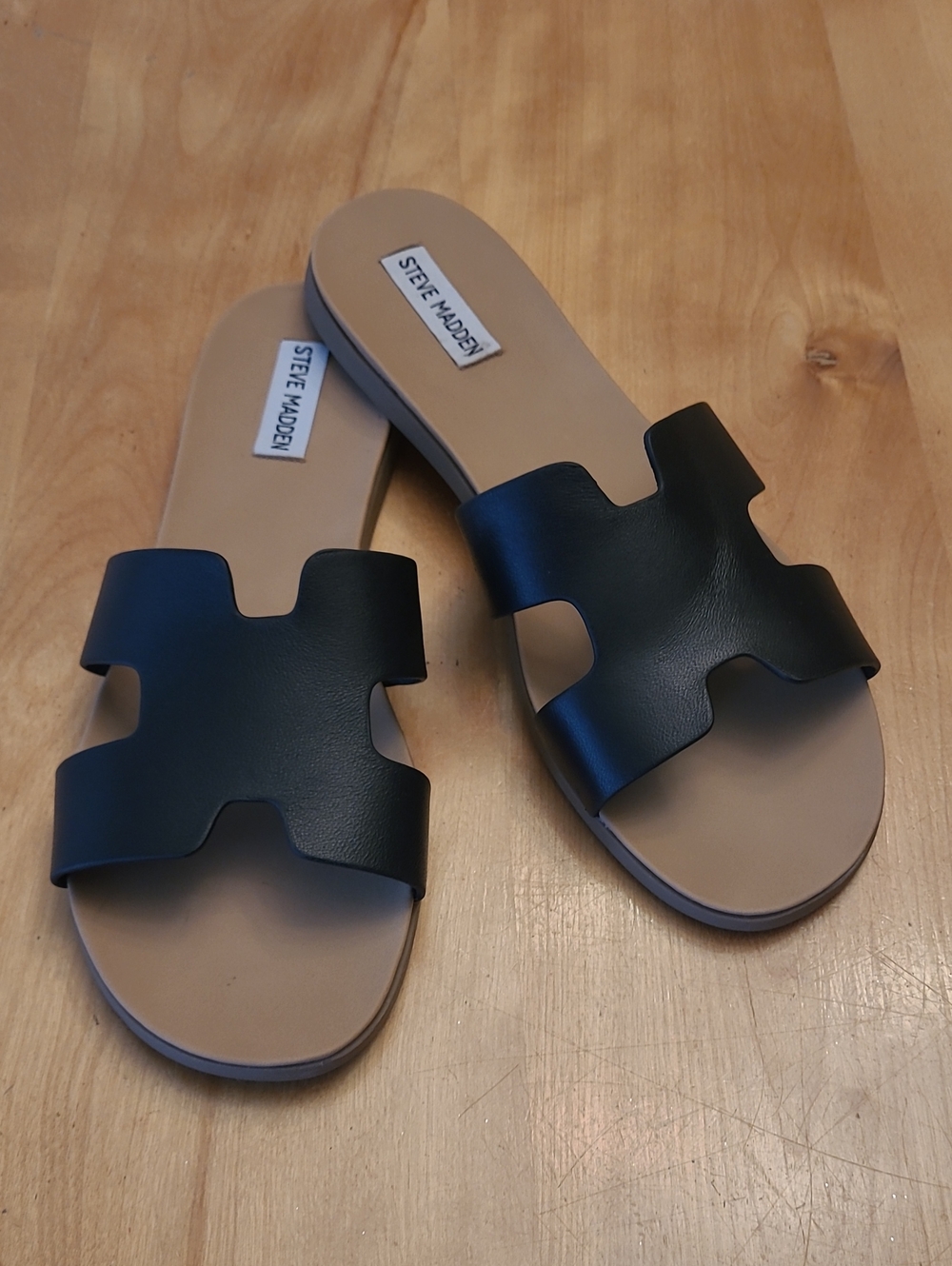 🆕️Steve Madden Black Slide Sandals